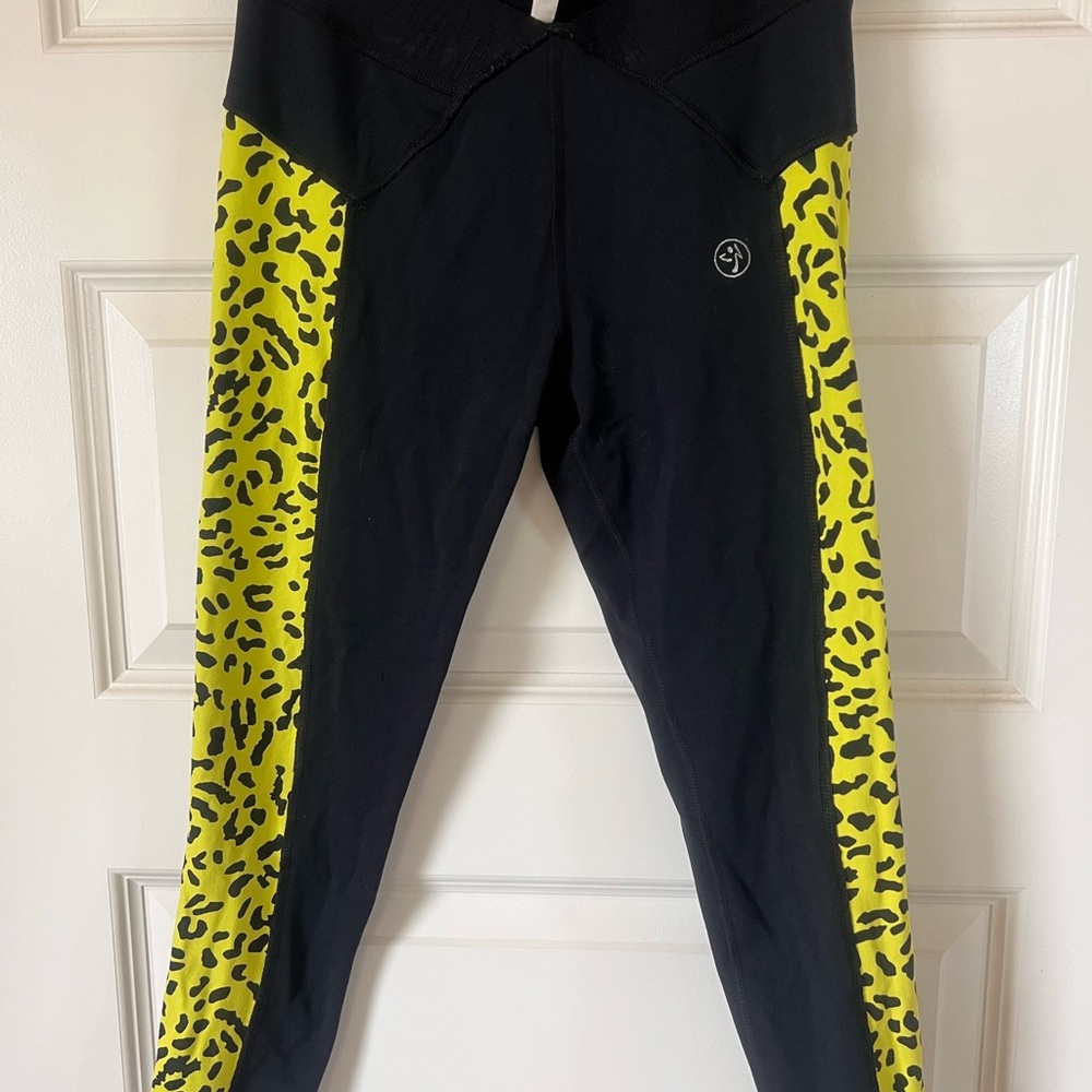 RARE ZUMBA Black and Neon green/yellow Leopard Print Leggings